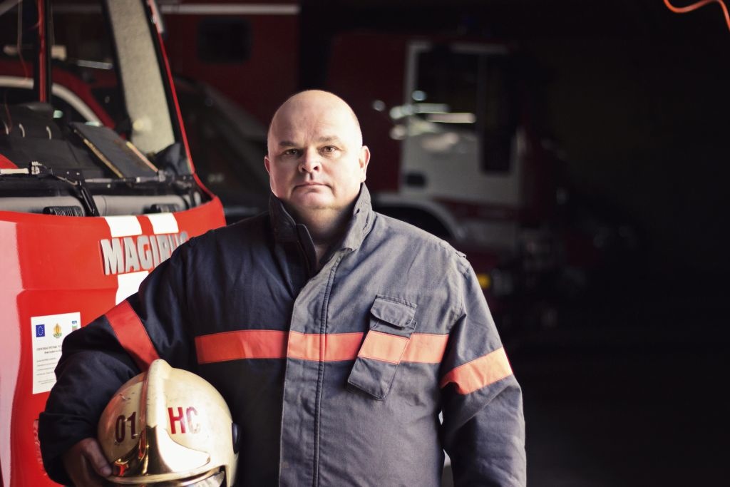 Пожарникар image