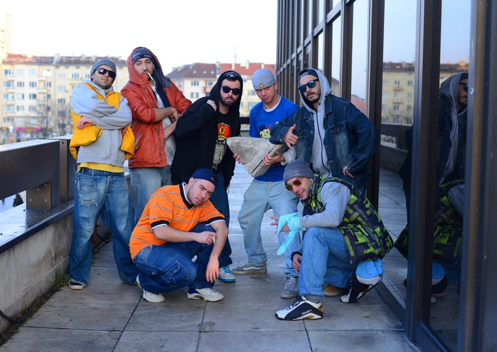 logo5 гумени глави tribute image