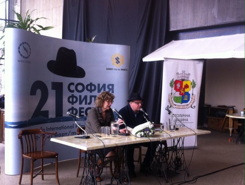 33_800_02 adela image