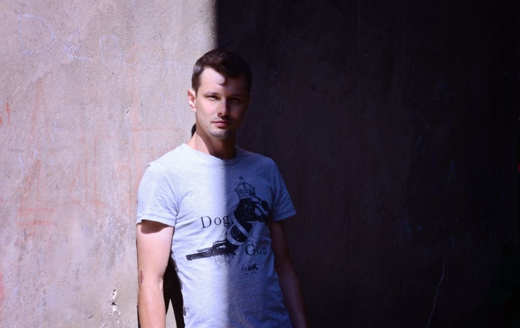 3_1024_65 Виктор image