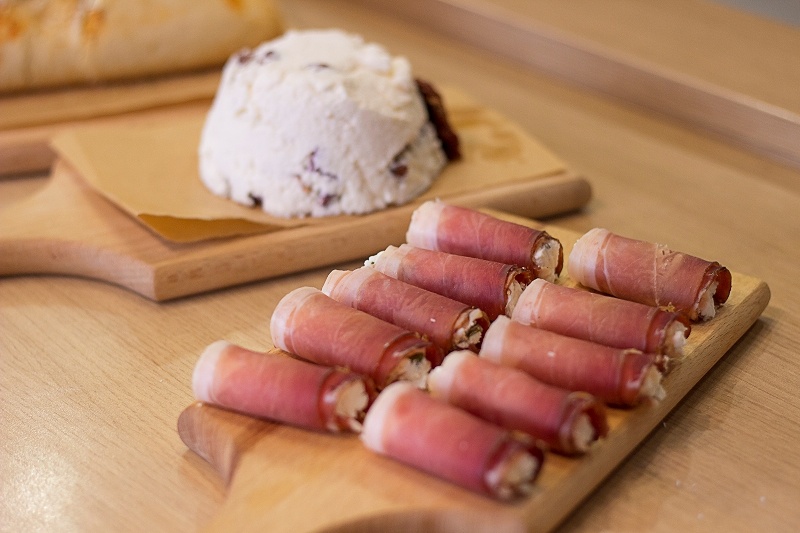 3_800_16 ciccione image