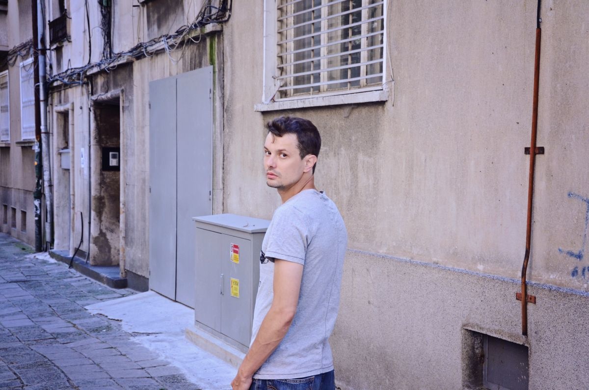 4_1200_14 Виктор image