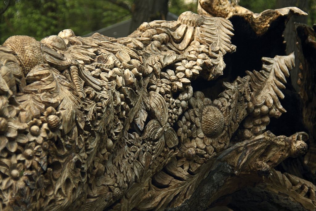 aleksei_aleksiev_tree1a_1024 aleksei_aleksiev_tree1a_1024