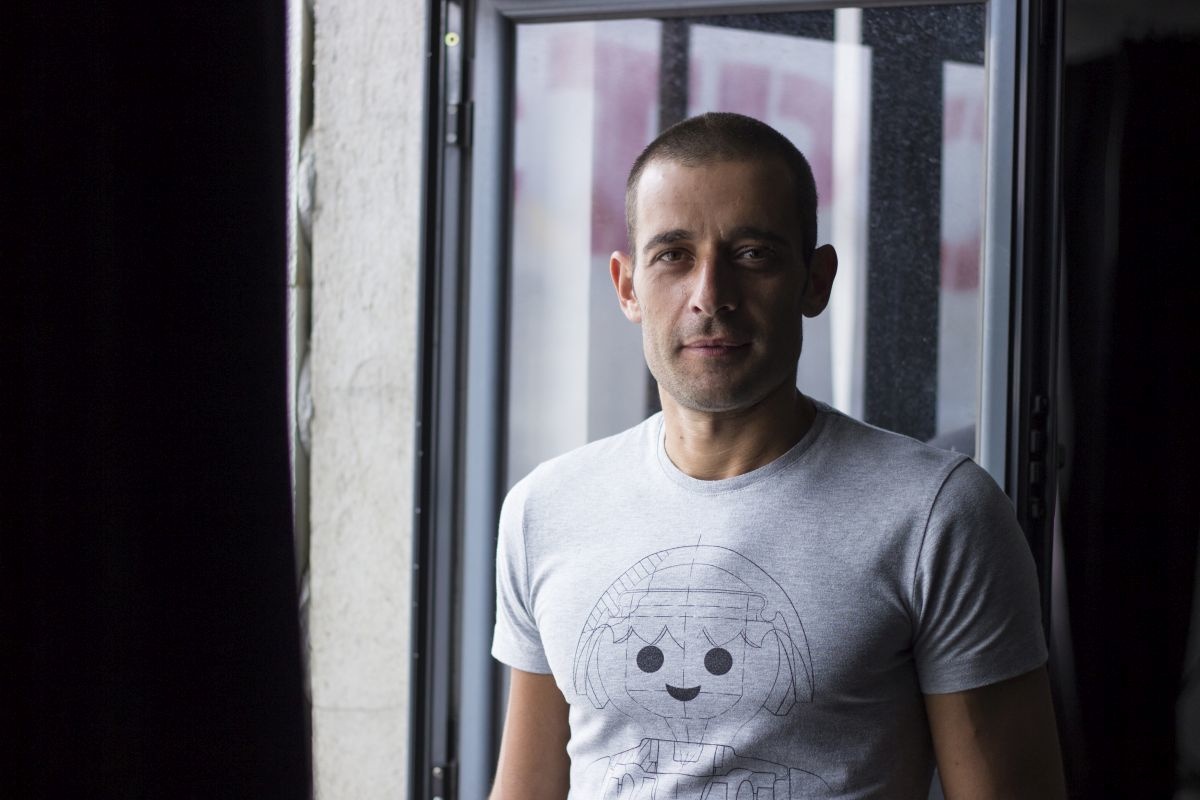 in1_1200_04 Живко image