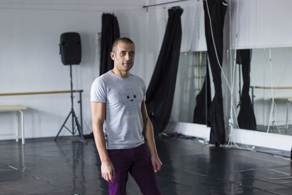 in2_1200_06 Живко image