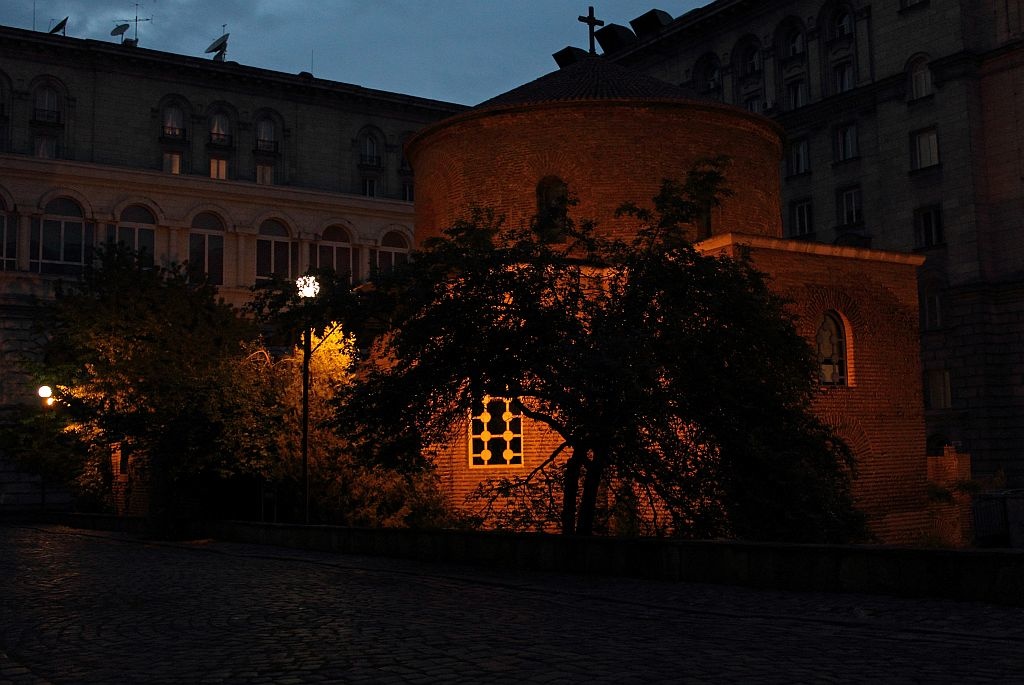 rotonda_night_1024 rotonda_night_1024