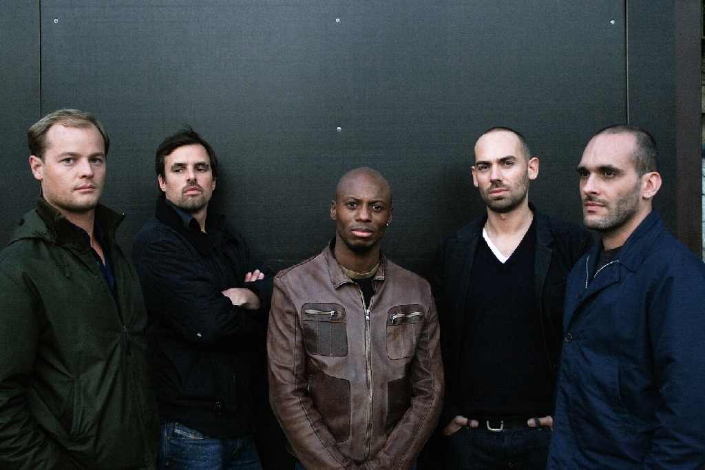 sofa_surfers_03_1024 sofa surfers image