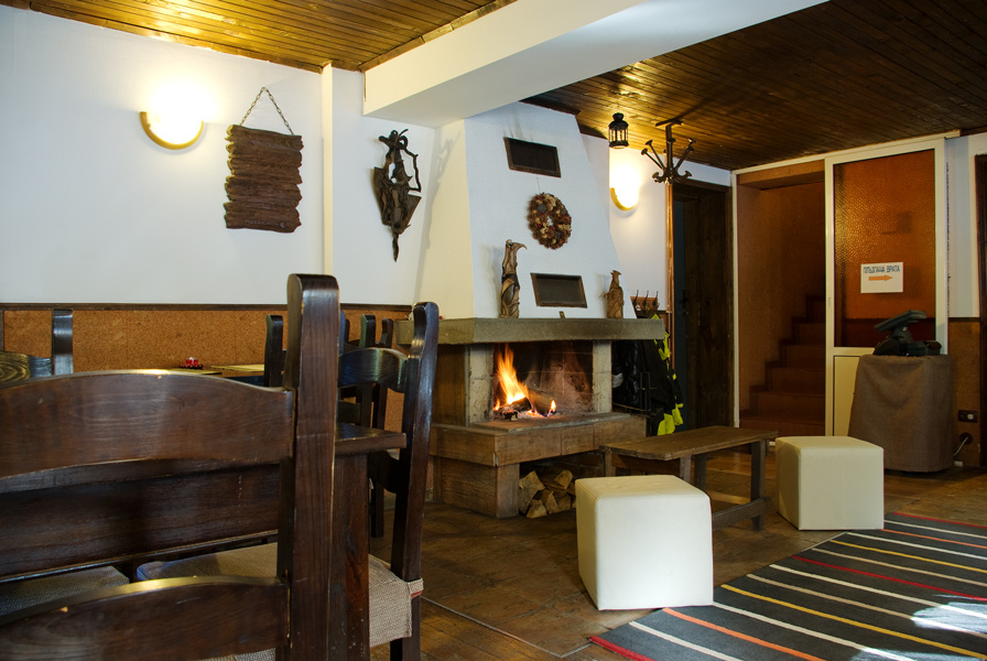 moten-11_896 moten-11_896